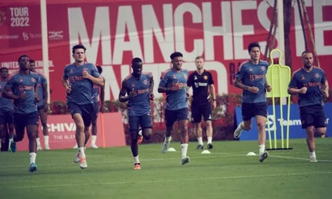 Man Utd bắt đầu buổi tập đầu tiên tại Thái Lan