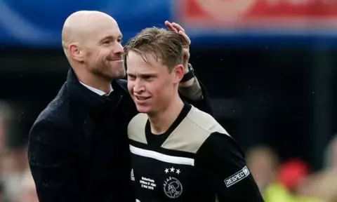 Man Utd cho De Jong điều Barcelona không thể