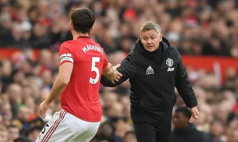 Tìm "đối tác hoàn hảo cho Maguire", Man Utd bị hét giá 80 triệu euro