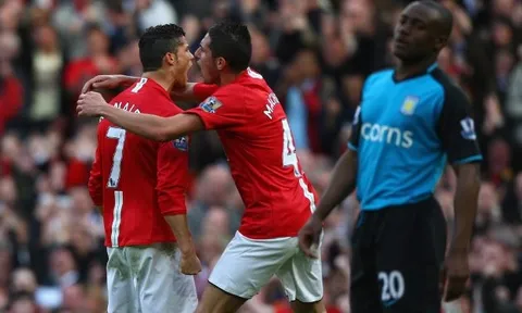 Man Utd có một hung thần của Aston Villa