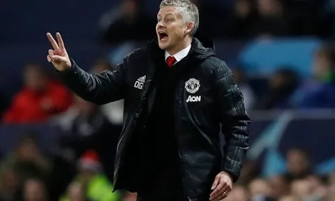Man Utd có quyết định vụ tiền vệ thất sủng ở Old Trafford?