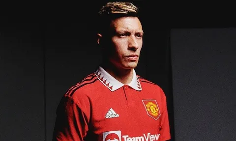 Man Utd công bố số áo mới cho Lisandro Martinez