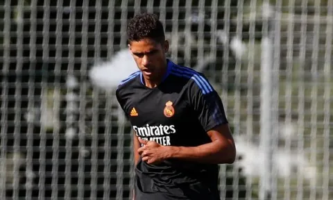 Man Utd đã thực hiện một bản hợp đồng chất lượng không kém Sancho, Varane