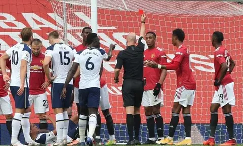 Man Utd đại bại, mọi con mắt đổ dồn vào một cái tên