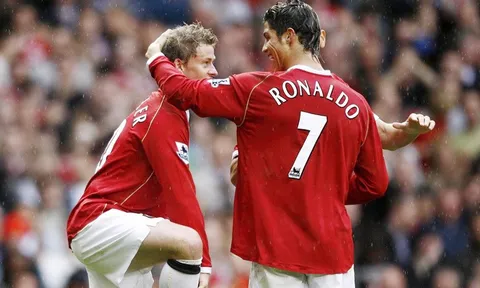 Man Utd được khuyên đưa hiện tượng trở lại Old Trafford