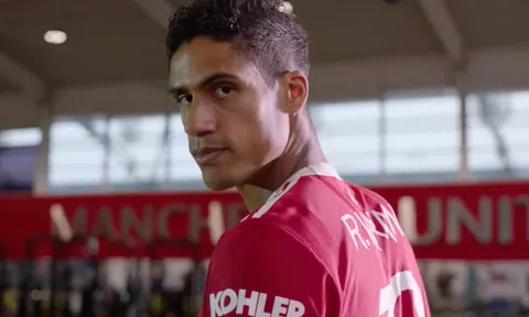 Man Utd phát thông báo chính thức về Varane
