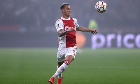 Kết thúc buổi họp, Ajax chốt vụ Antony cho Man Utd