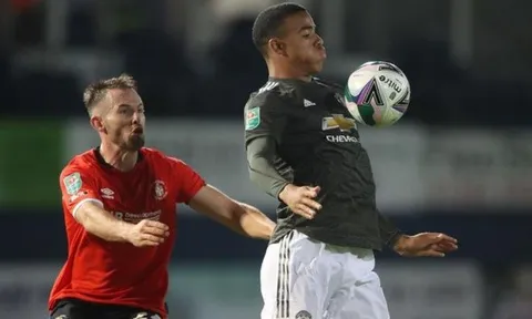 "Man Utd phải tìm những cầu thủ sẵn sàng chết vì CLB..."