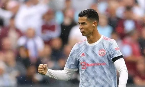 Man Utd sẽ thắng đậm nếu Ronaldo hết ngây thơ