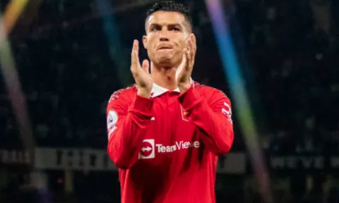 Man Utd sẽ tốt hơn khi không có Ronaldo?