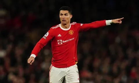 Roy Keane nêu điều kiện để Ronaldo ở lại Man United