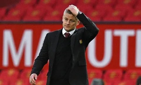 Man Utd tan nát, 3 "đá tảng" cho Solskjaer lựa chọn: "Quái thú" vạn người mê