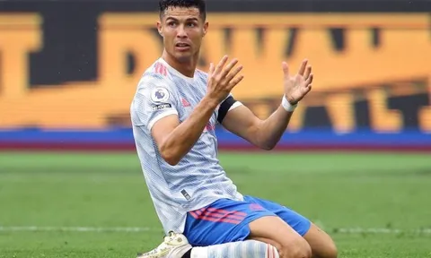 Man Utd thắng nghẹt thở, Solskjaer nổi đóa vì Ronaldo