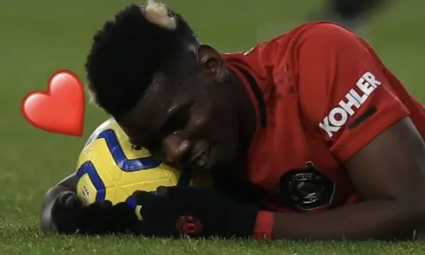 Man Utd thất bại, Pogba đăng ảnh mỉm cười sau trận