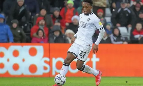 Man Utd thực hiện động thái khôn ngoan với Ethan Laird
