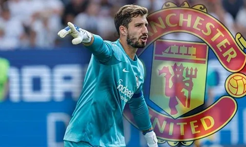 Man Utd tiếp tục gây sức ép lên De Gea