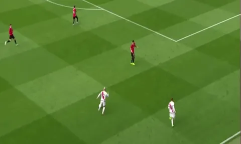 Man Utd trả giá vì sai lầm của 2 sao trẻ