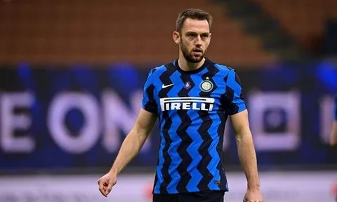Man Utd tranh mua tuyển thủ Hà Lan của Inter