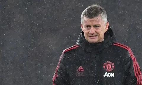 Man Utd đấu Tottenham: 'Cú tát' của Mourinho và 'án tử' cho Ole?