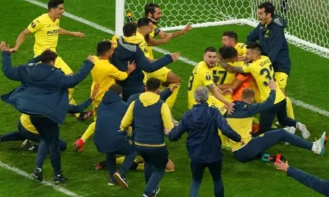 Man Utd từng 'kệch cỡm' như thế nào trước Villarreal?