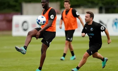 CHOÁNG: Huyền thoại Man City sắp bị 'tống cổ' vì dính scandal mua dâm