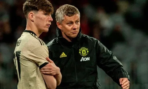 Đã đến lúc 'Carrick đệ nhị' của Man Utd được đưa ra ánh sáng!