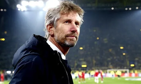 Man United không nên phụ lòng của Van der Sar