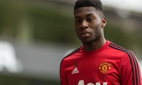 Fan Man Utd dậy sóng: 'Cho cậu ấy cơ hội với vị trí đó đi'