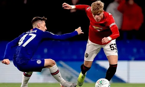 Fan Man Utd: 'Cậu ta tốt hơn Rojo, Young và Shaw cộng lại. Một viên ngọc quý'