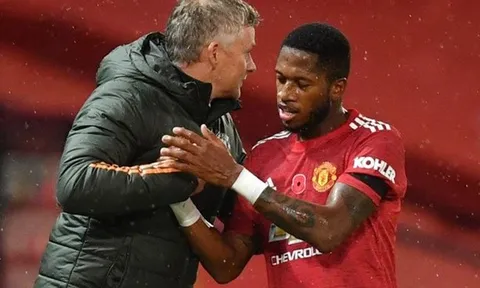 Ole chưa yên tâm về Fred, Man Utd tính gây sốc với 'kẻ vô hình' Barca