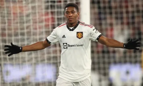 Martial sẽ khiến CĐV Man Utd "yêu lại từ đầu"?