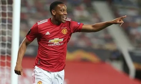 Martial trải lòng về tấm thẻ đỏ tai hại khiến M.U thua thảm Tottenham