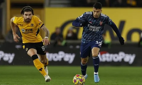 Tại sao Martinelli nổi giận với Lacazette trong chiến thắng trước Wolves?