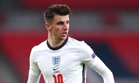 Lampard mô tả chính xác lối đá của Mason Mount