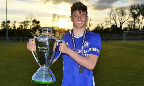 Mason Mount: Từ cậu bé nhỏ con ở Chelsea đến tương lai tuyển Anh