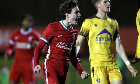 Gặp Mateusz Musialowski - 'Sát thủ tuổi teen' của Liverpool