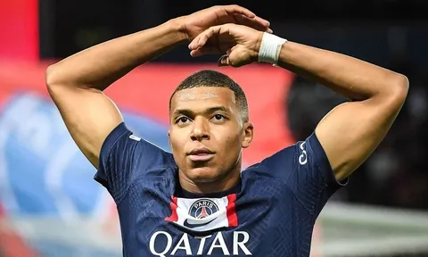 Mbappe phá vỡ im lặng về việc rời PSG