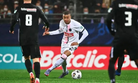 Mbappe lập hat-trick trong 18 phút