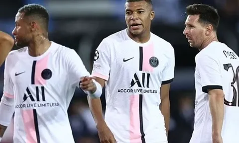 "Mbappe, Messi và Neymar khiến PSG yếu hơn"