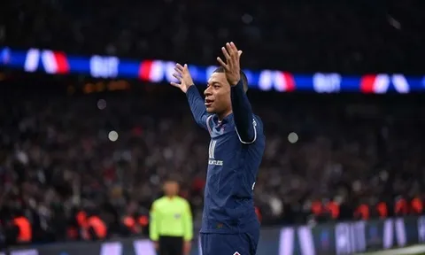 Mbappe nói gì khi sánh ngang Ibra?