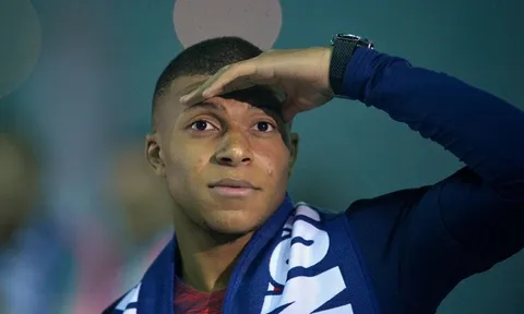 Mbappe tạo động thái chào mừng Benzema trở lại tuyển Pháp