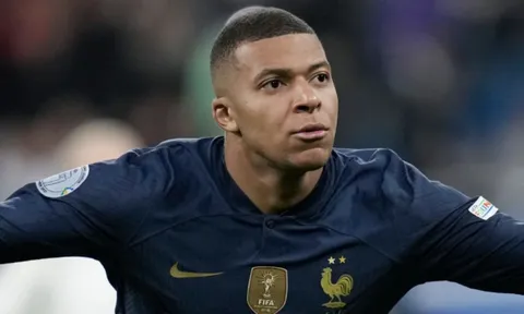 Mbappe: 'Tôi không ngại thành trung tâm của những chỉ trích'