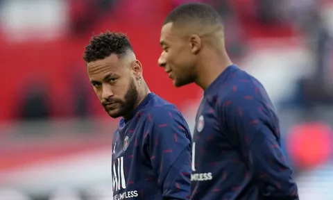 Mbappe và Neymar khiến phòng thay đồ PSG rối loạn