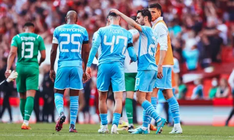 Pep nêu lý do Man City thủng lưới 3 bàn trong hiệp một