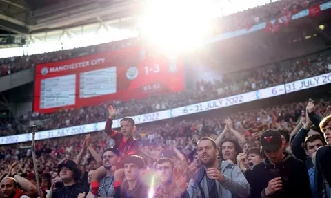 Man City xin lỗi Liverpool