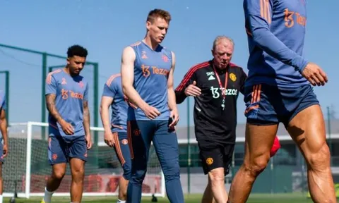 McTominay được chỉ đạo riêng; Cơ hội cho sao trẻ