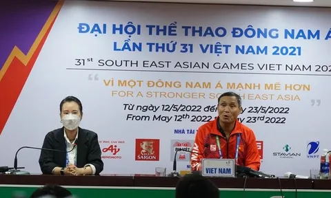 HLV Mai Đức Chung nói gì khi tuyển nữ Việt Nam ngược dòng thắng Philippines?