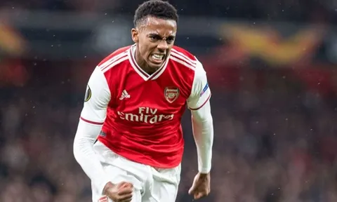 Mê tít 'biến số sau phút 80', HLV muốn Arsenal bán đứt