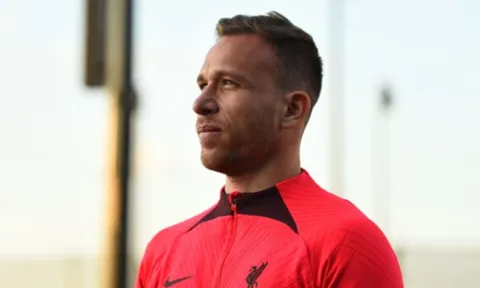 Carragher nói thẳng về tân binh của Liverpool