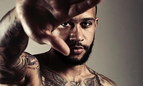 Memphis Depay siêu ngầu trên tạp chí, nhắc đến ông chủ M.U trong bản rap mới